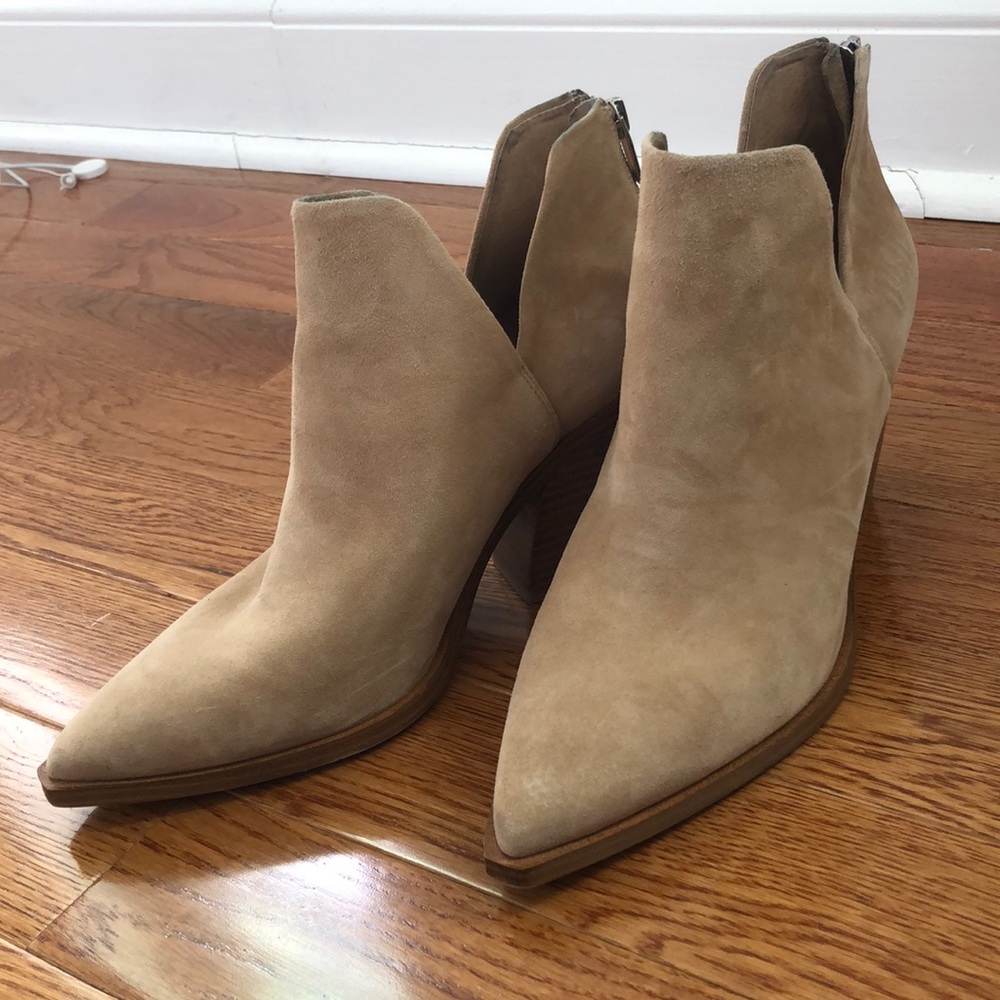 Vince Camuto Gigietta Block Heel Bootie